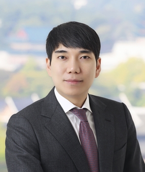 Dong Wook KIM Attorney